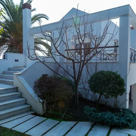 Garden View Beach House * PalaiónTsiflíkion
