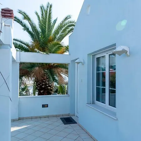 Garden View Beach House PalaiónTsiflíkion